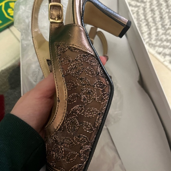 Linea Confort shoes made in Italy. Bronze lace heels for older women - Picture 3 of 4